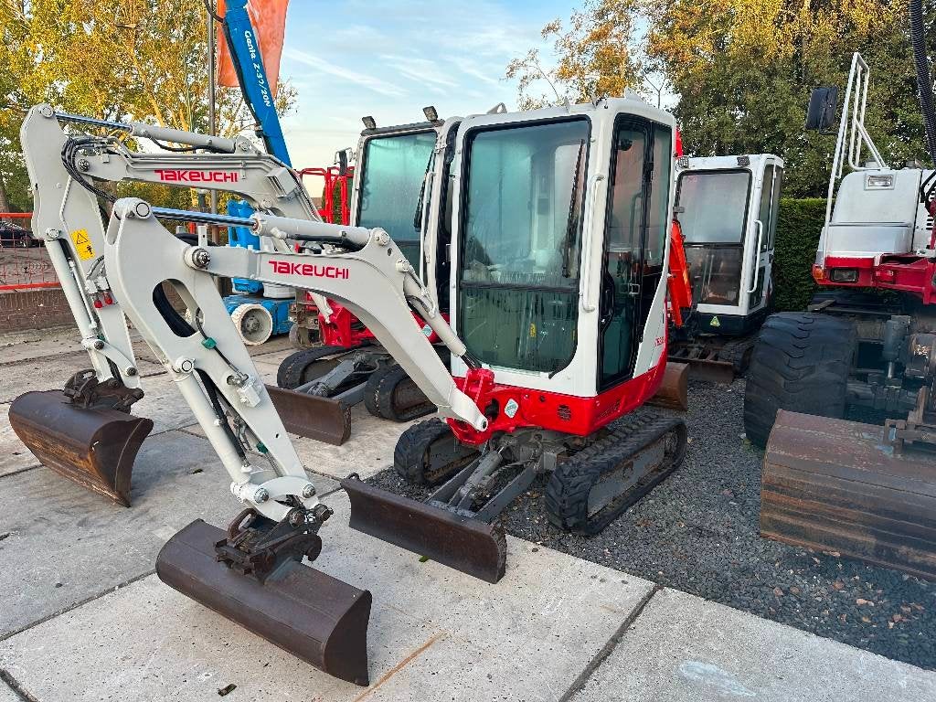 Takeuchi TB 216 (bj 2014), Graafmachine