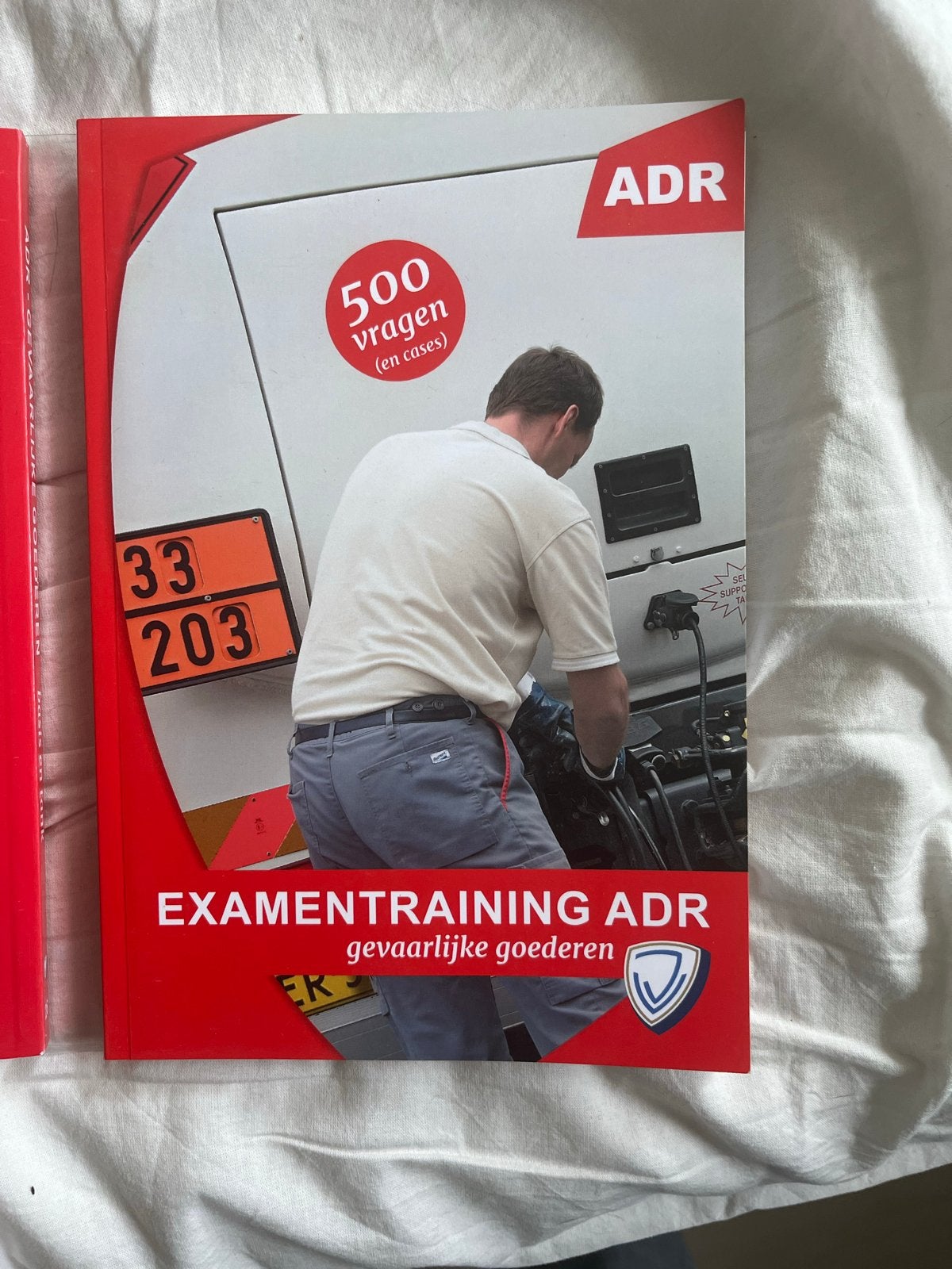 ADR Gevaarlijke Goederen & Examentraining Code 95, Ophalen, Zo goed als nieuw, MBO