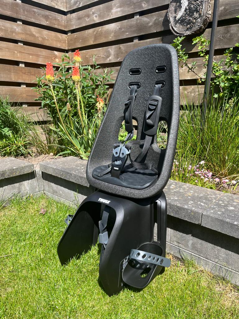 Z.G.A.N. Thule Yepp Nexxt Maxi Fietsstoeltje Achter, Ophalen, Achterzitje, Voetsteuntjes, 9 t/m 18 kg