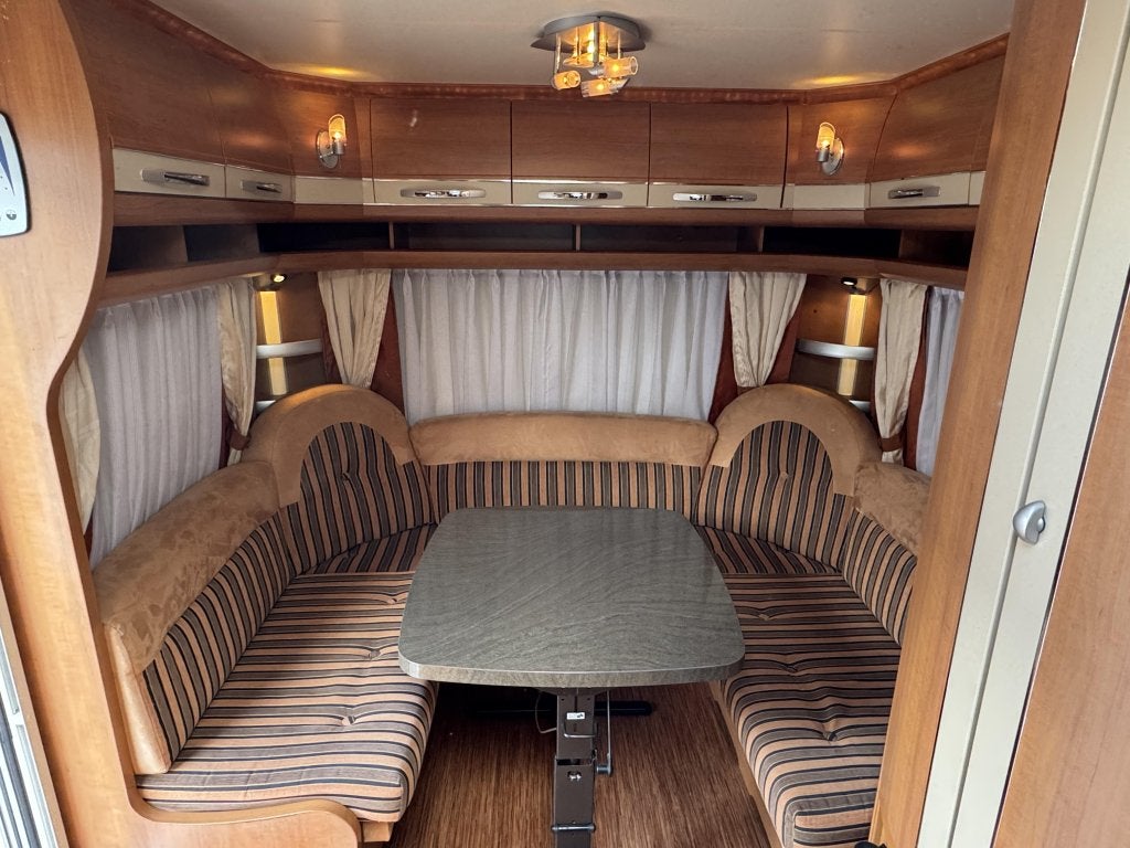 Hobby LA VITA VENETO 495 UL- Mover- Voortent- Luifel, Caravans en Kamperen, Overige typen, Koelkast, Hobby, Bedrijf