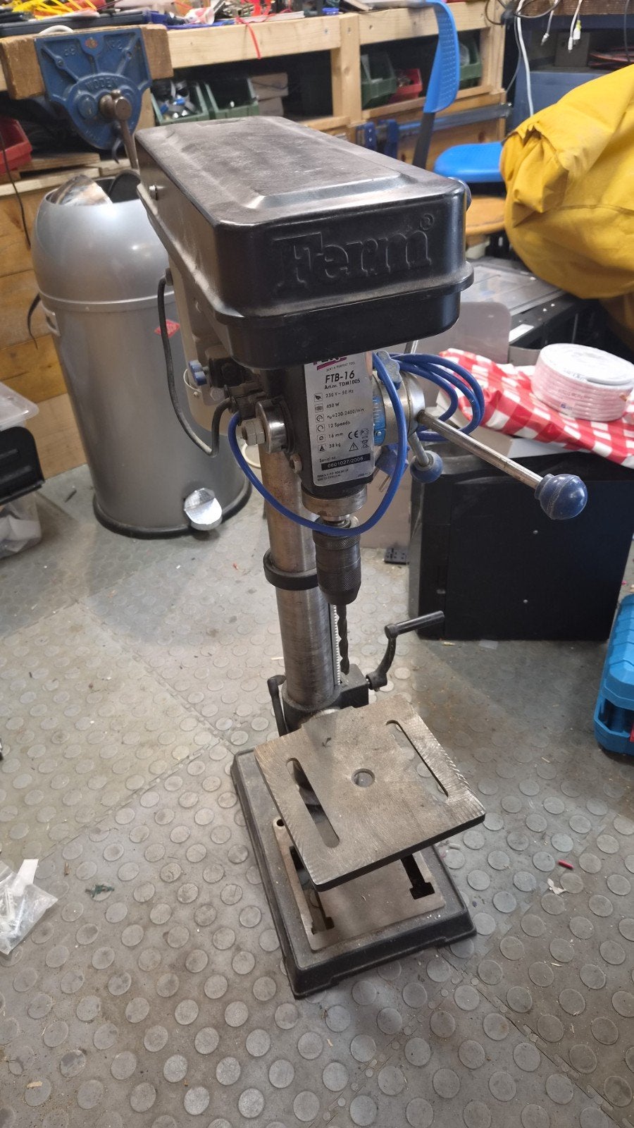 Ferm kolomboormachine FTB-16, Doe-het-zelf en Verbouw, Gereedschap | Boormachines, Ophalen, Gebruikt, Variabele snelheid, Kolomboormachine