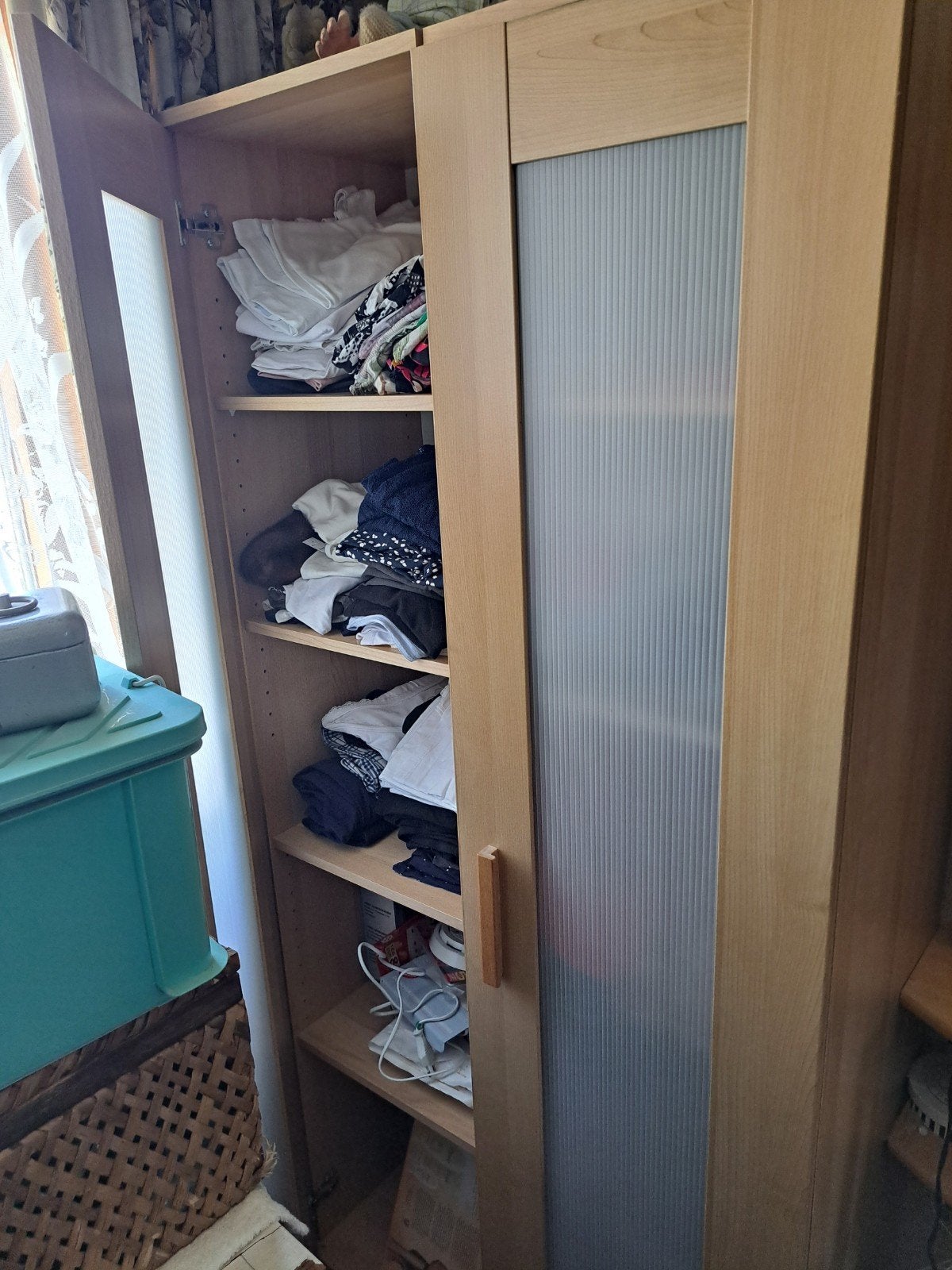 Alve. Ikea. Kasten. 4 stuks., Ophalen