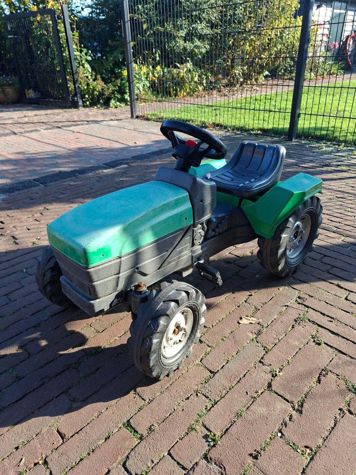 Groene traptractor met toeter - Gebruikt, Ophalen, Gebruikt, Trapvoertuig