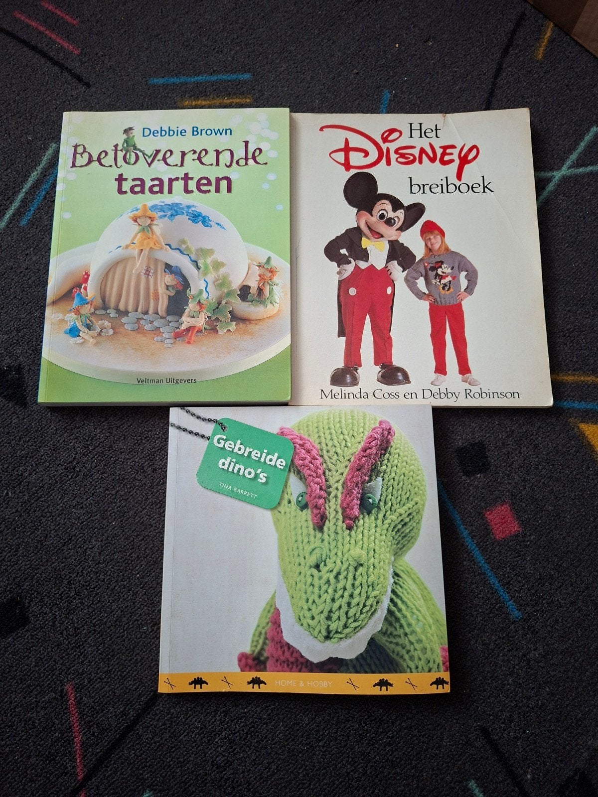 Disney breiboek, Betoverende taarten, Gebreide dino's, Boeken, Ophalen of Verzenden, Gelezen, Breien en Haken, Geschikt voor kinderen