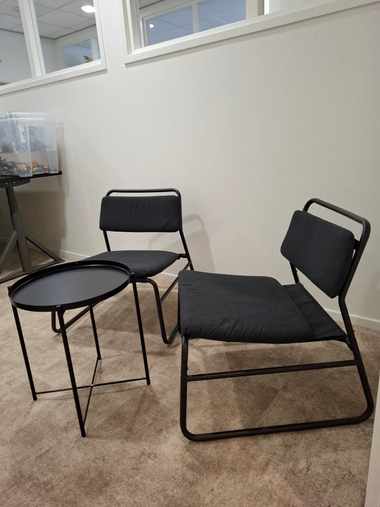 Set, 2 stoelen Linneback Ikea + tafeltje + kapstok, Ophalen