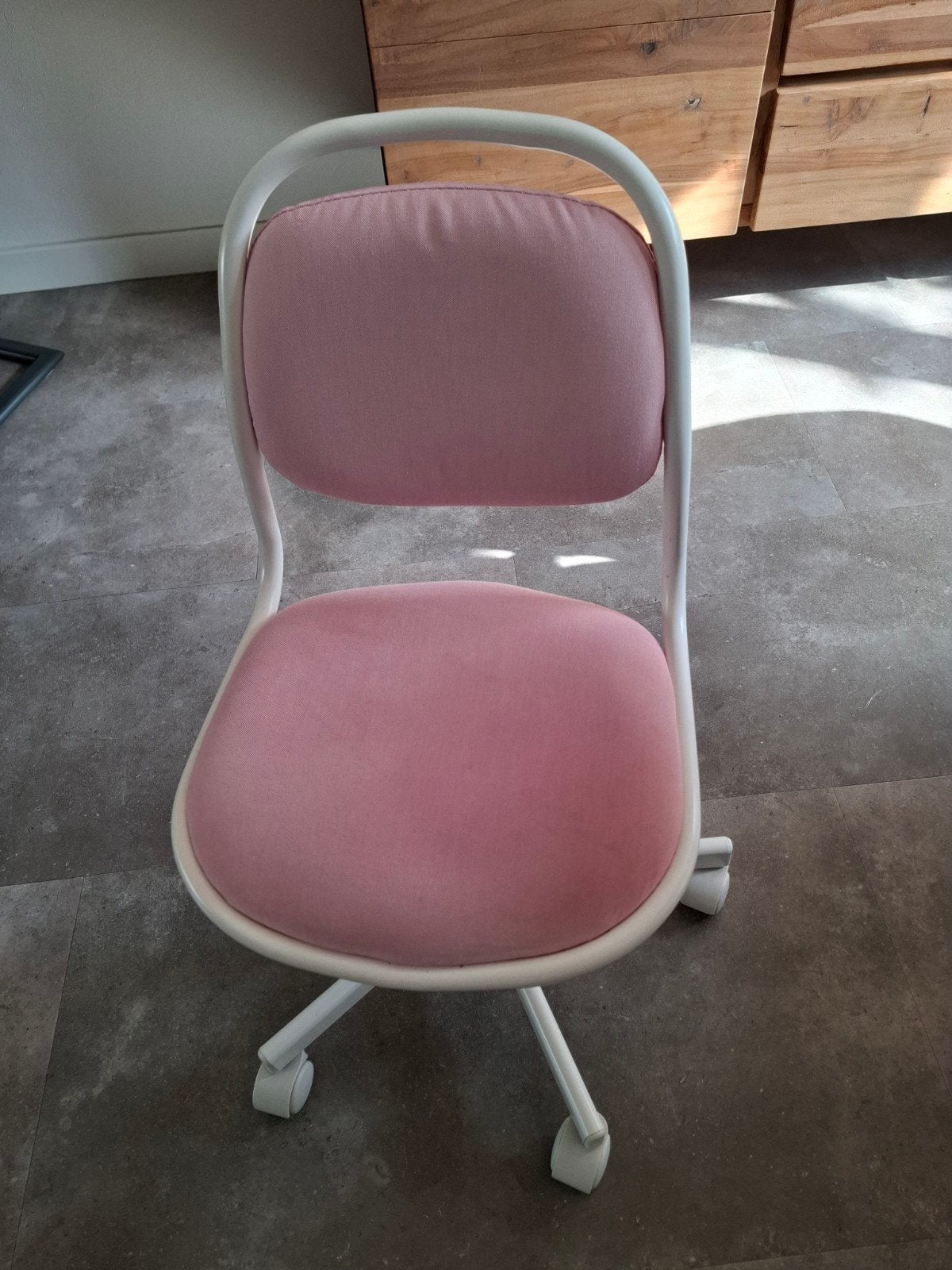 IKEA ÖRFJÄLL Bureaustoel - Roze, nog in goede staat, Ophalen, Gebruikt, Roze, Bureaustoel