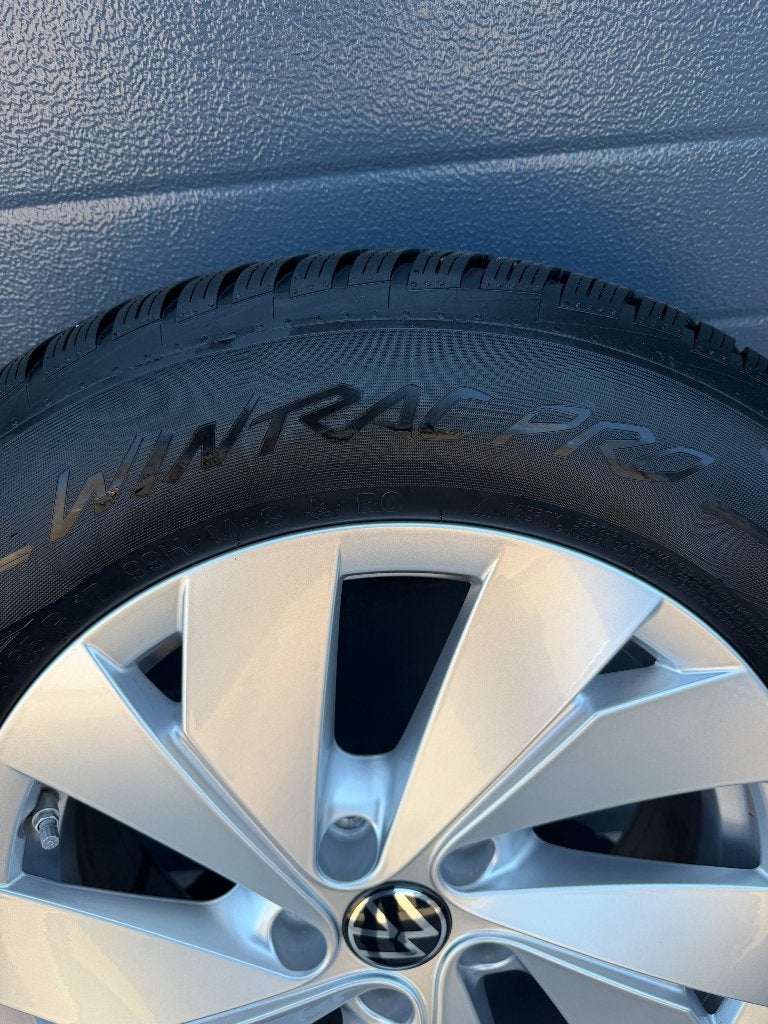 17”  velgen VW Tiguan + Vredestein winterbanden, Ophalen, Banden en Velgen, 17 inch, Winterbanden