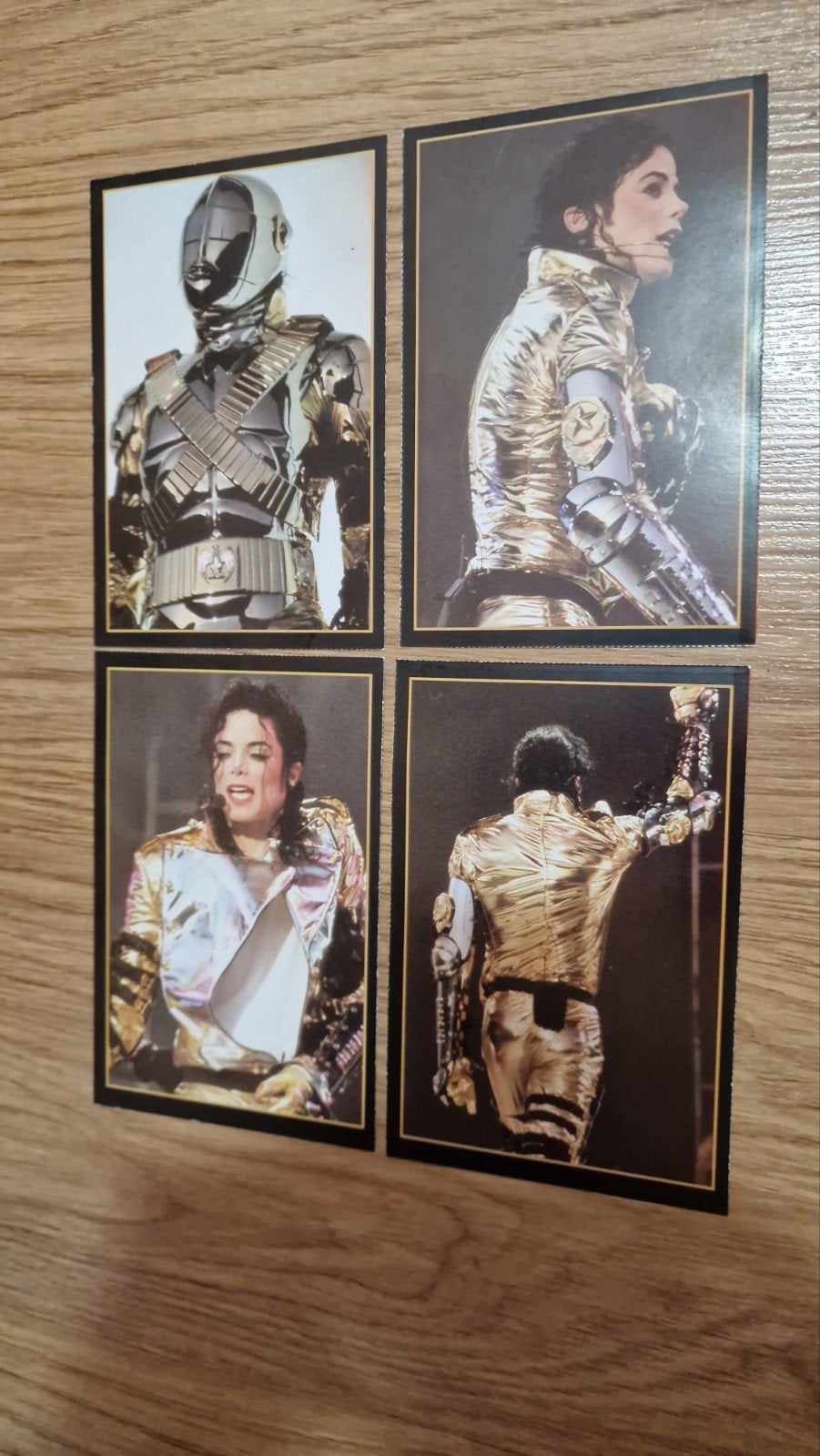 Set van 4 Michael Jackson ansichtkaarten, Verzenden