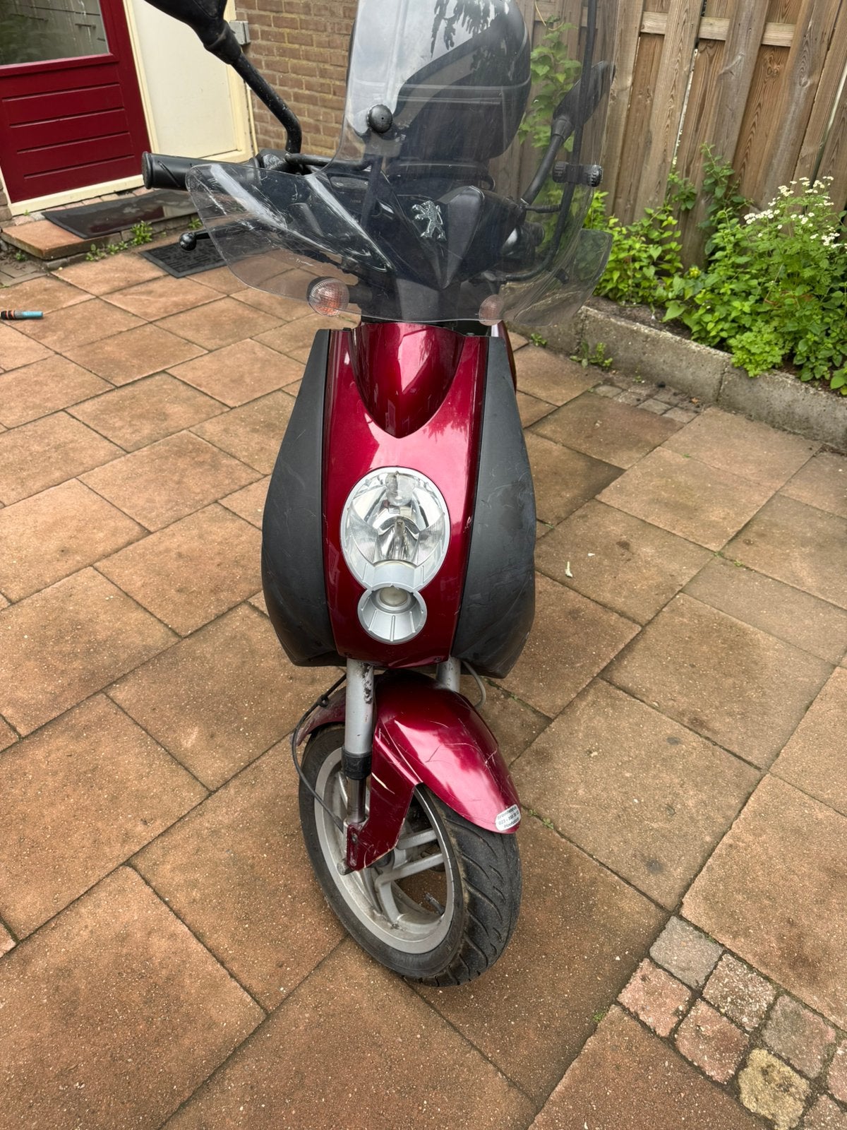 Peugeot Ludix snor Scooter - met windscherm en topkoffer, Fietsen en Brommers, Scooters | Peugeot, Ophalen, Gebruikt, Benzine