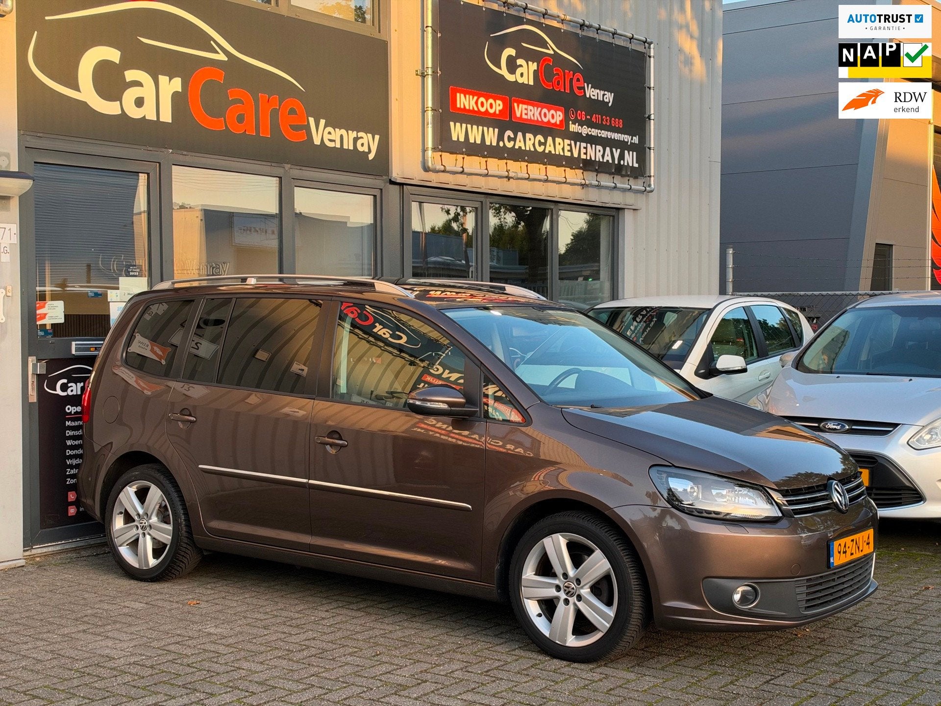 Volkswagen Touran 1.4 TSI Highline 7p. APK01-2027 AUTOMAAT C, Gebruikt, 4 cilinders, Bruin, 7 stoelen