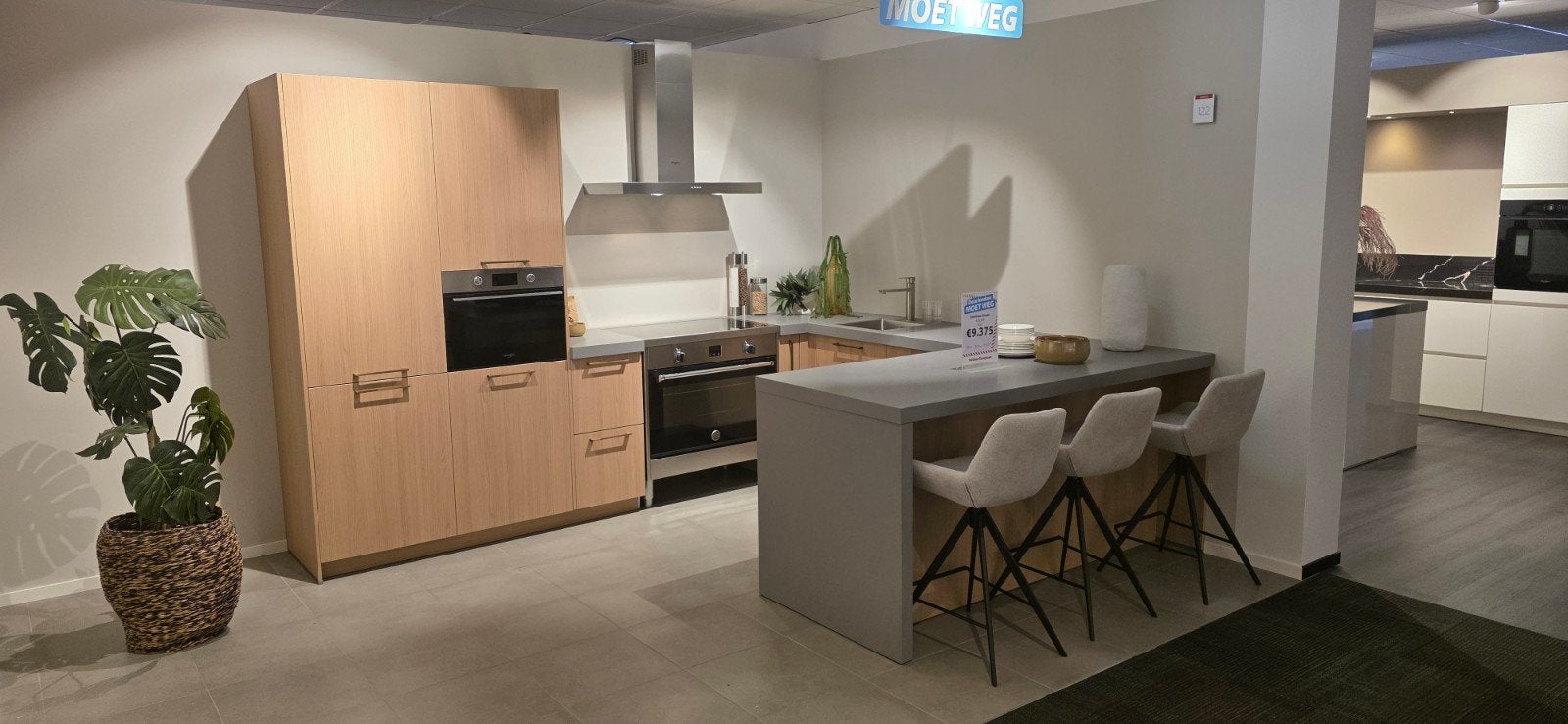 Showroomkeuken met Bertazzoni Inductiefornuis en Composiet, Ophalen, Nieuw, Composiet, U-keuken