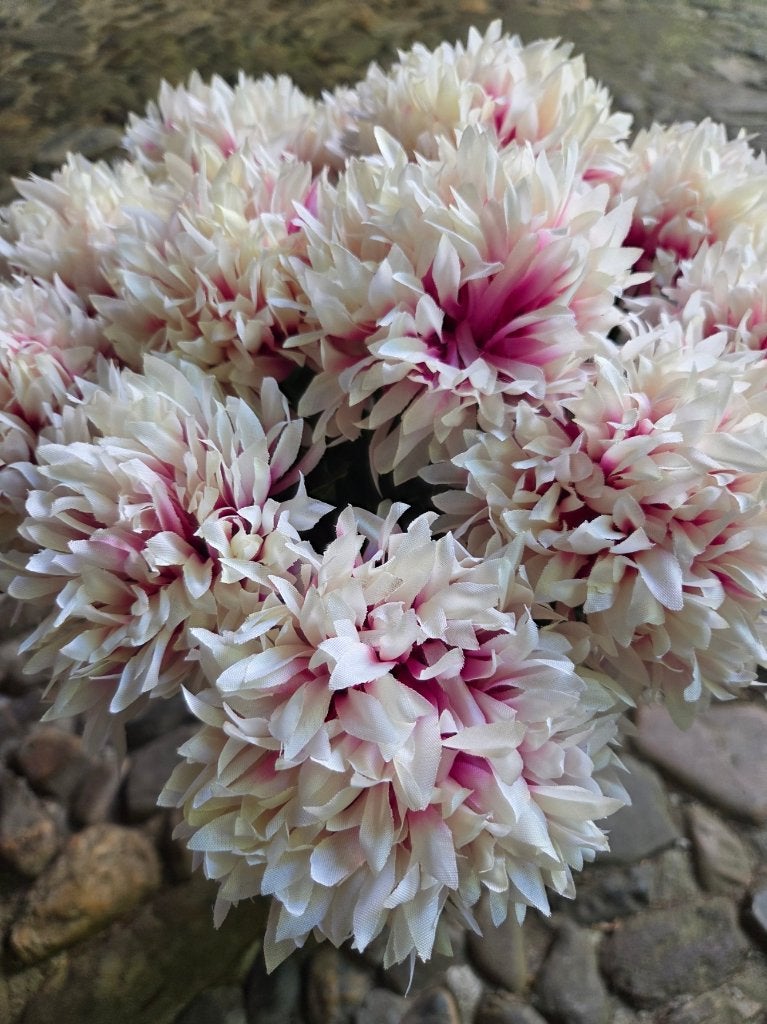 CHRYSANT - KUNST - 2 KLEUREN - KOOPJE - 1 EURO, Huis en Inrichting, Woonaccessoires | Kunstplanten en Kunstbloemen, Nieuw, Ophalen of Verzenden