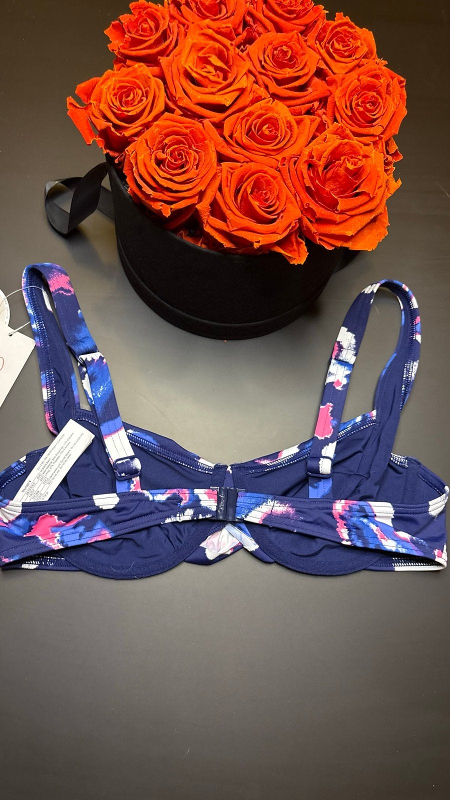 Triumph bikini top 38C - Nieuw met kaartjes, Verzenden, Nieuw, Meerkleurig, Bikini