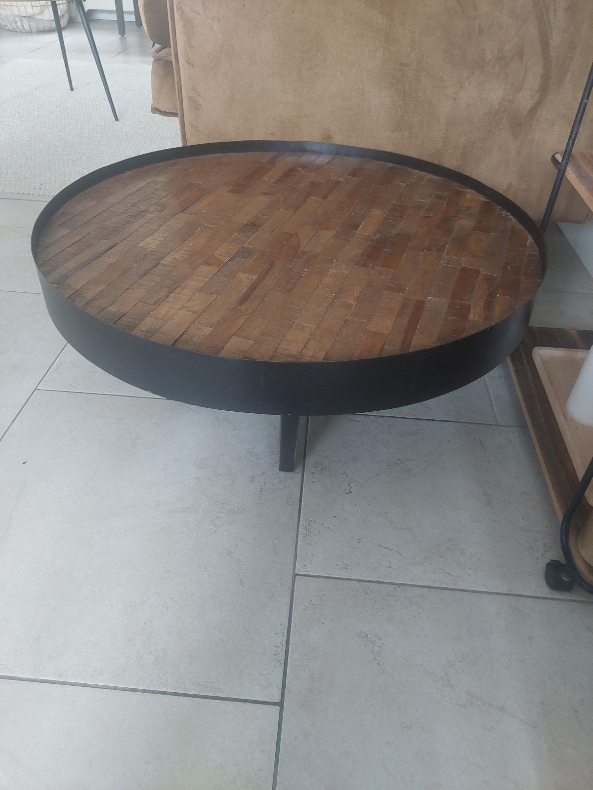 Mooie salontafel ijzer met donker hout ingelegd zgan, Ophalen, Zo goed als nieuw, Rond, Overige houtsoorten