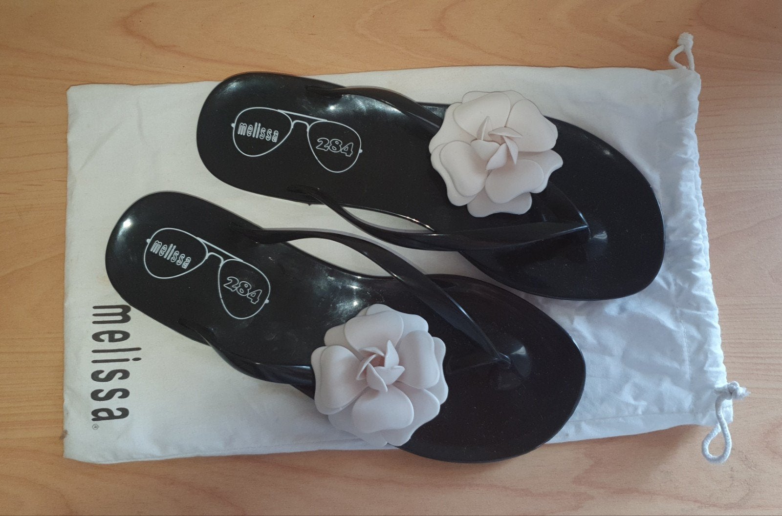 Melissa teenslipper met bloem maat 39, Melissa, Zwart, Nieuw, Sandalen of Muiltjes