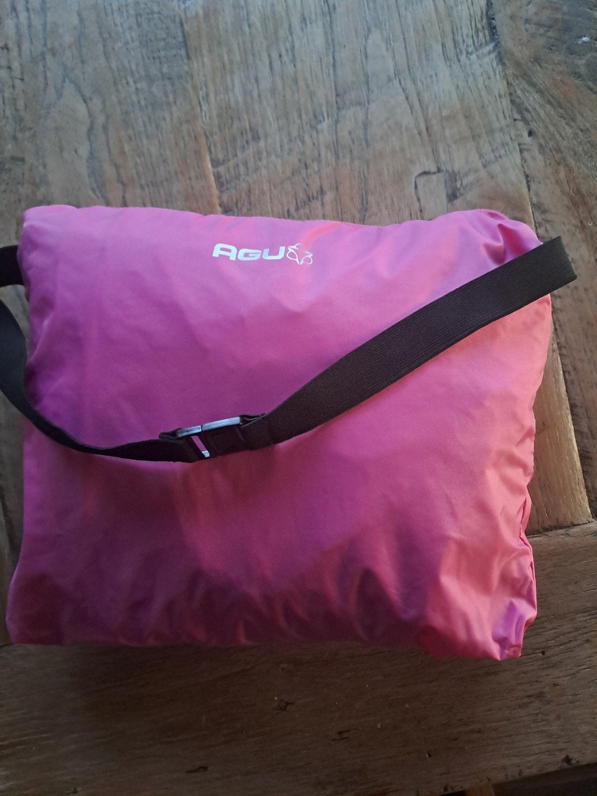 AGU Regenponcho in Nieuwstaat - One Size, Caravans en Kamperen, Ophalen of Verzenden, Zo goed als nieuw, Regenpak