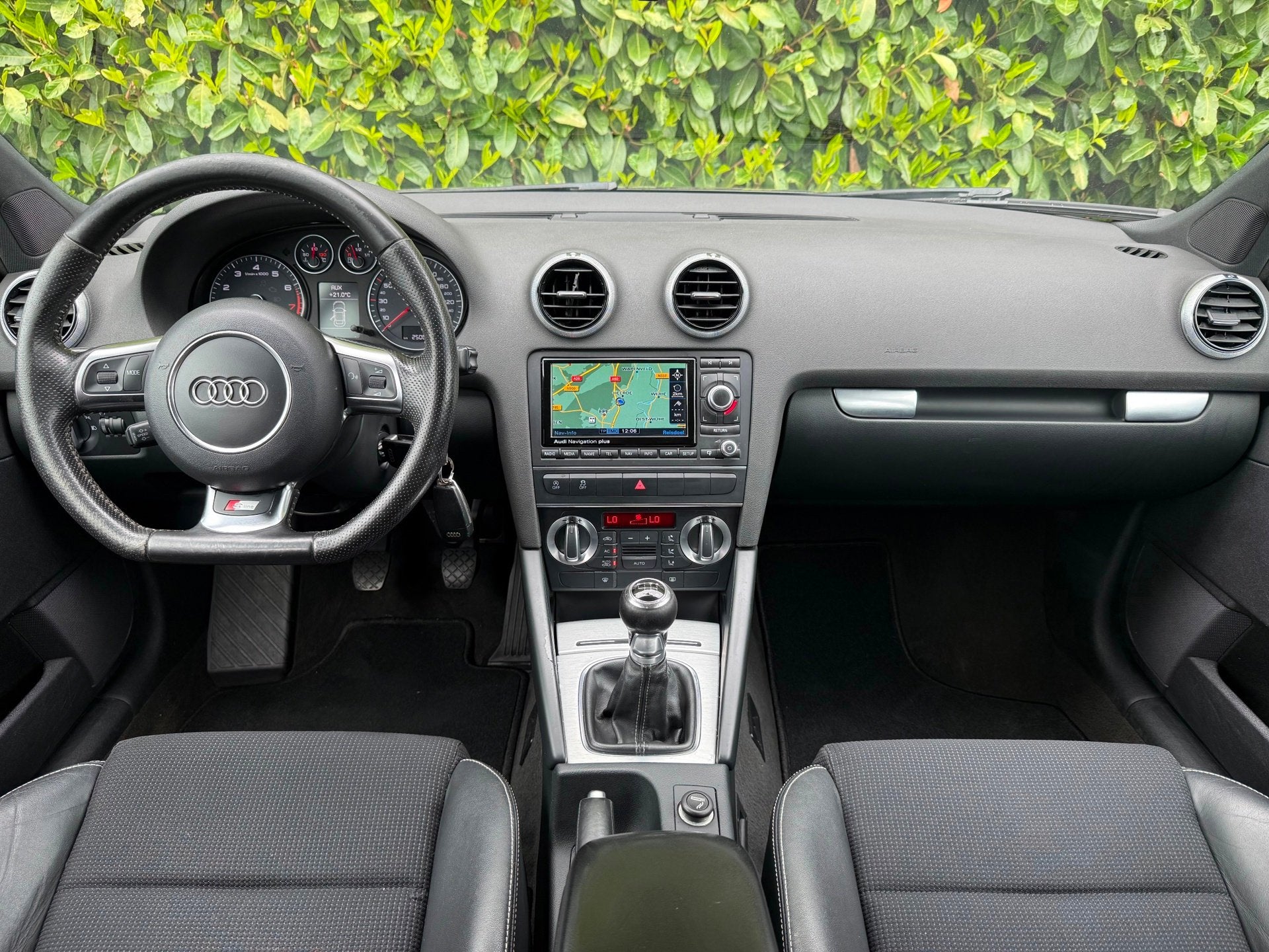Audi A3 Sportback 1.2 TFSI S Edition |NWE APK|XENON|NAVI|CRU, Voorwielaandrijving, Euro 5, Zwart, 4 cilinders