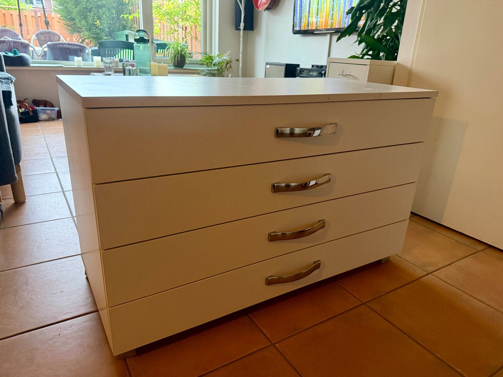 Witte solide ladekast met 4 lades - 99x47x61 cm, Ophalen, 50 tot 100 cm, Zo goed als nieuw, 3 of 4 laden