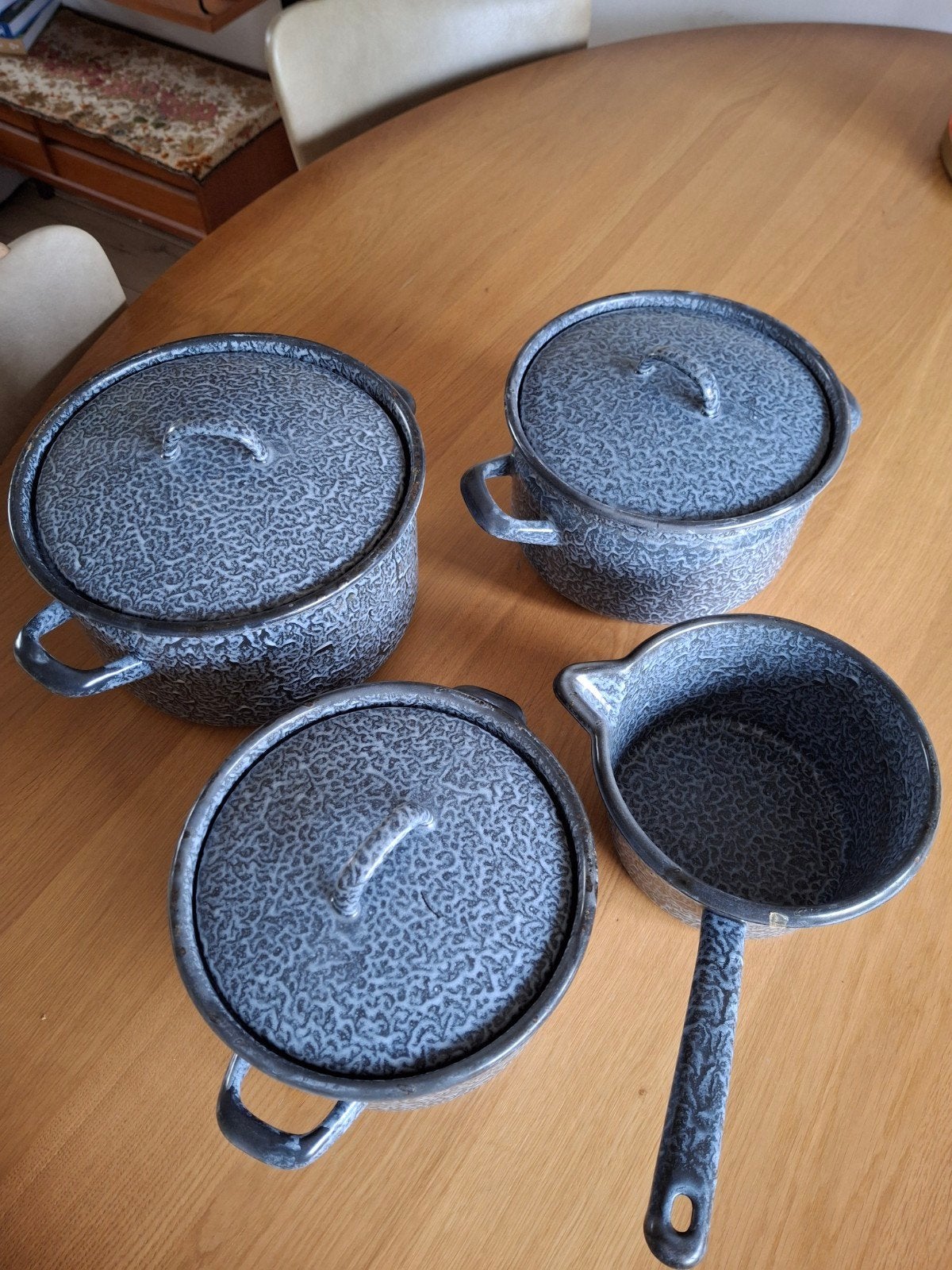 Pannen set 4 delig emaille vintage, Ophalen