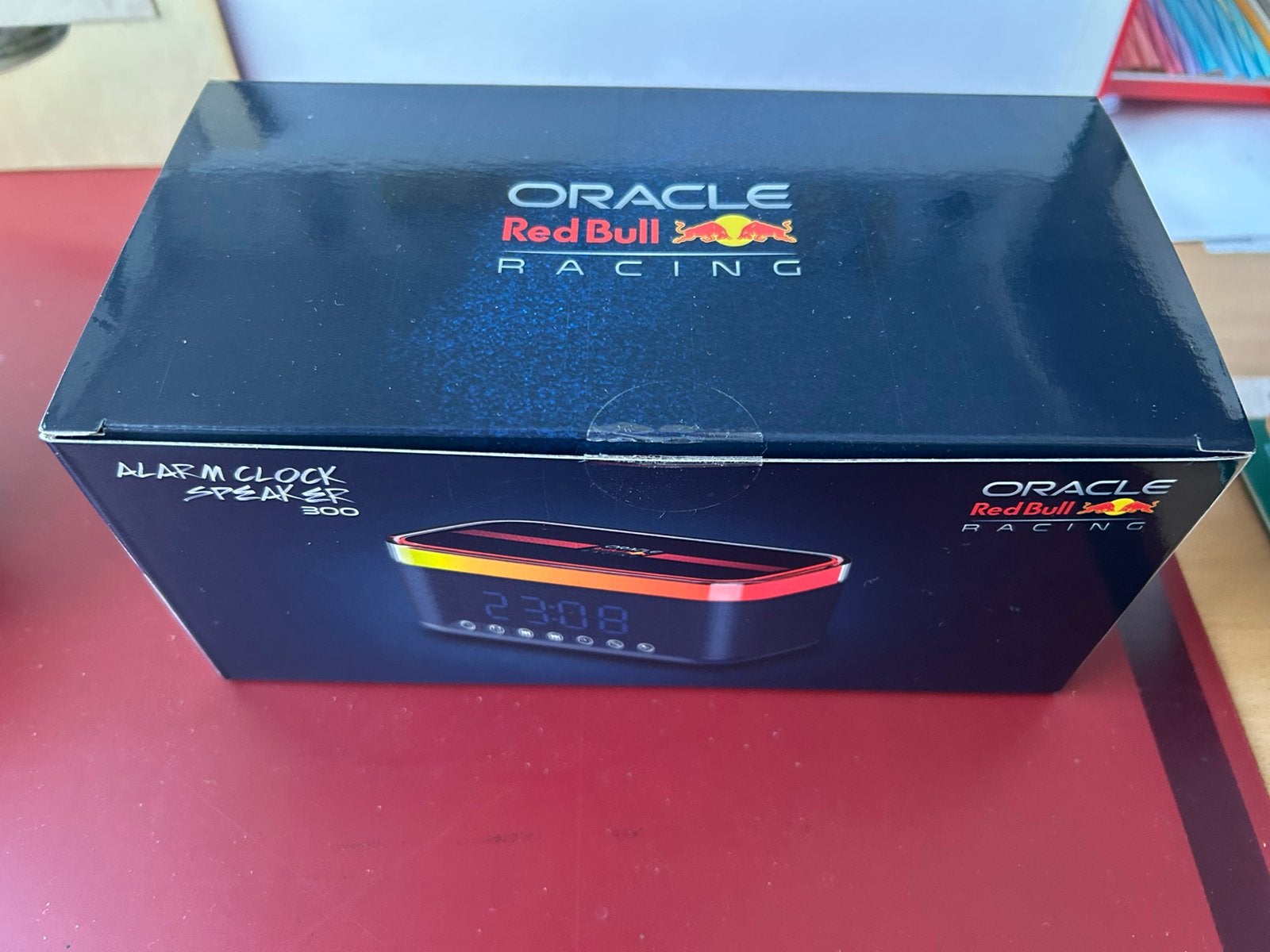 Nieuw ORACLE RedBull Racing radio alarm clock speaker 300, Ophalen of Verzenden, Nieuw, Bouwradio