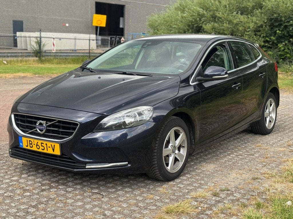 Volvo V40 2.0 D2 Momentum Business/ NAVI / PDC /, Auto's, Volvo, Voorwielaandrijving, Automatische klimaatregeling, Gebruikt, Euro 6