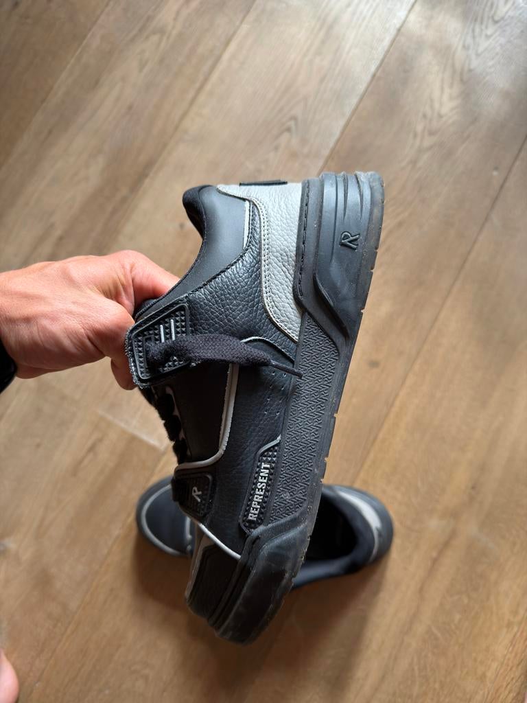 Represent schoenen - Maat 42.5 - Zo goed als nieuw, Kleding | Heren, Schoenen, Ophalen of Verzenden, Zo goed als nieuw, Zwart