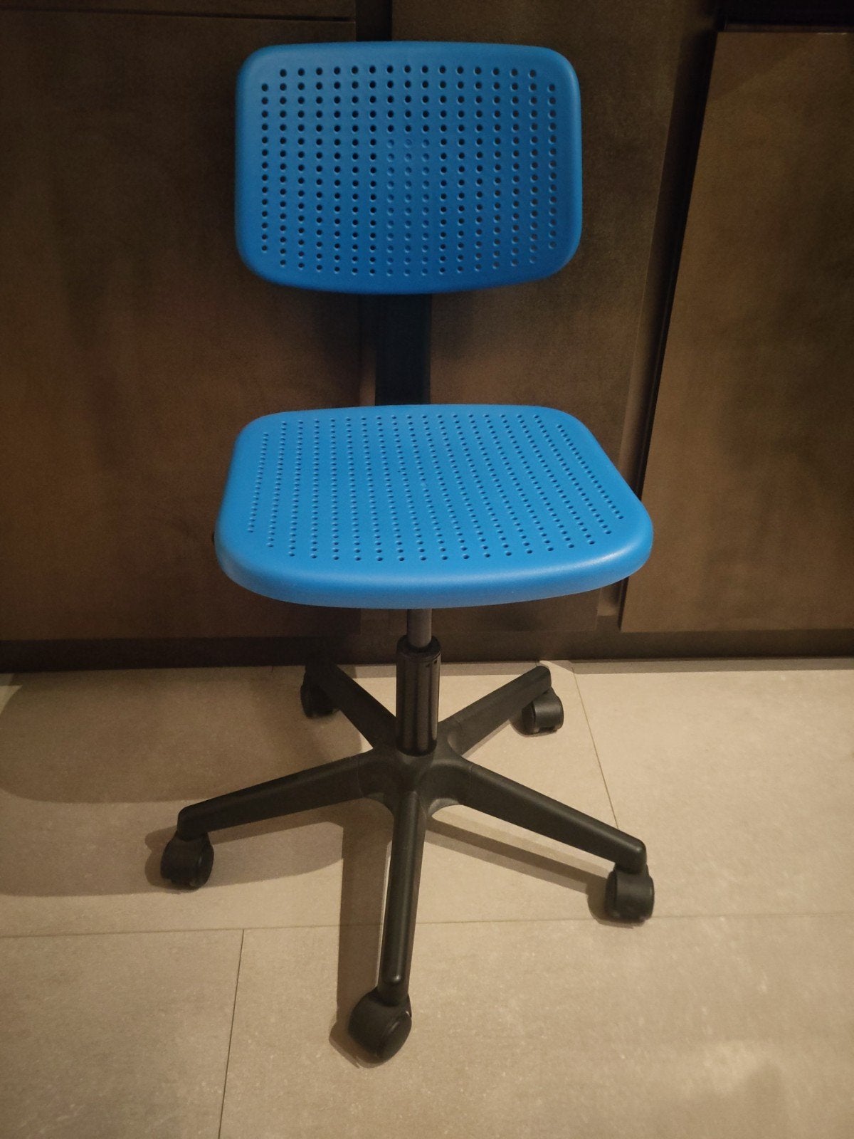 Blauwe bureaustoel, Huis en Inrichting, Ophalen, Zo goed als nieuw, Blauw, Bureaustoel