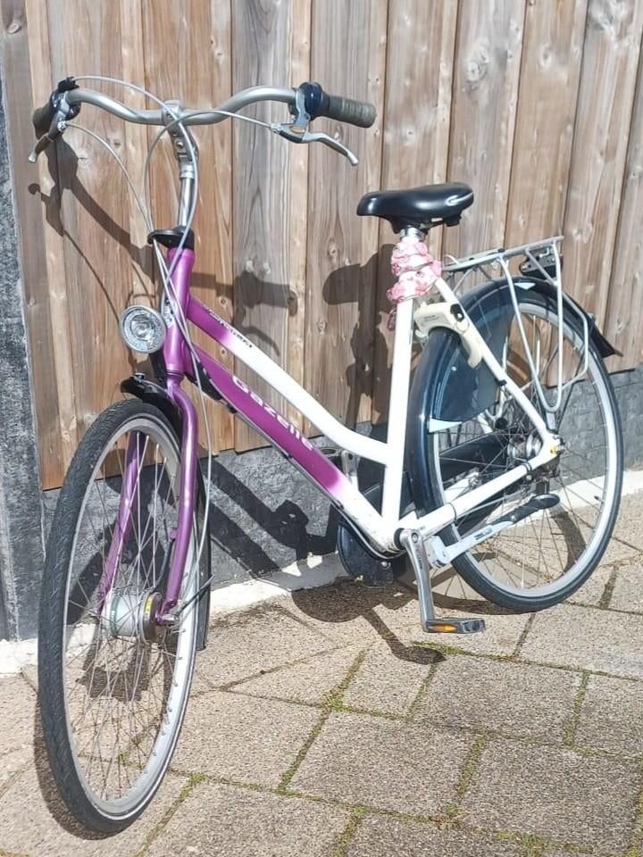 Mooie gazzele damesfiets, Fietsen en Brommers, Fietsen | Dames | Damesfietsen, Ophalen of Verzenden, Zo goed als nieuw, Overige merken