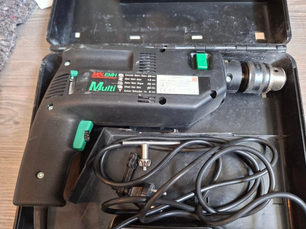 Skil klopboormachine 500 watt type 6845, Boormachine, Gebruikt, Ophalen of Verzenden, Variabele snelheid