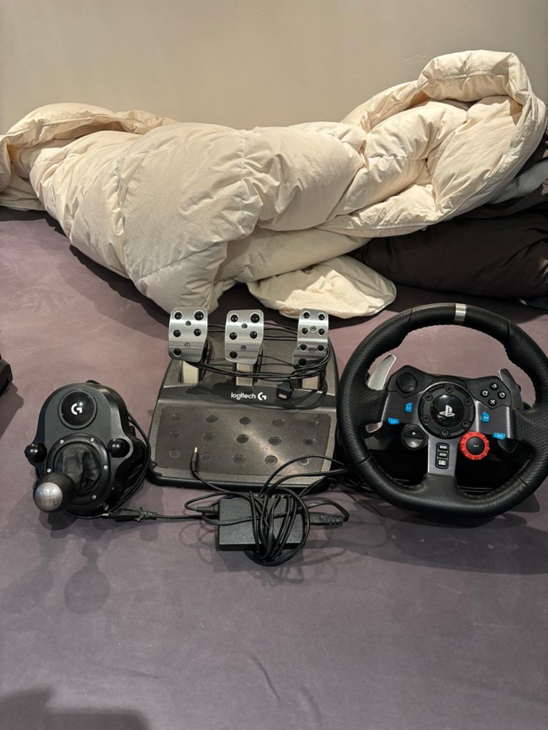 Logitech G29 racestuur met pedalen en shifter, Ophalen, Zo goed als nieuw