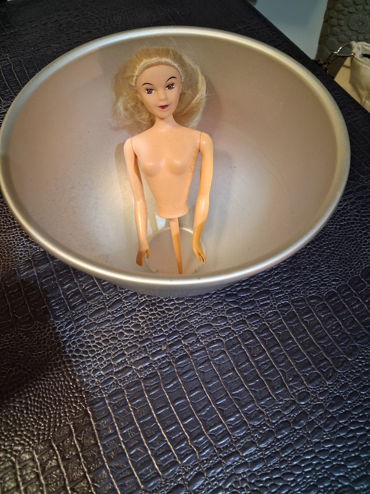 Barbie pop in PME bakvorm, Ophalen, Gebruikt, Taarten, Bakvorm