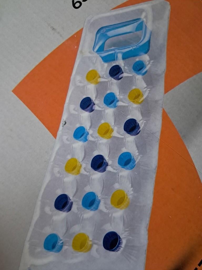 Nieuwe Opblaasbare Luchtbed 3 kleuren - departijwinkel, Ophalen, Nieuw