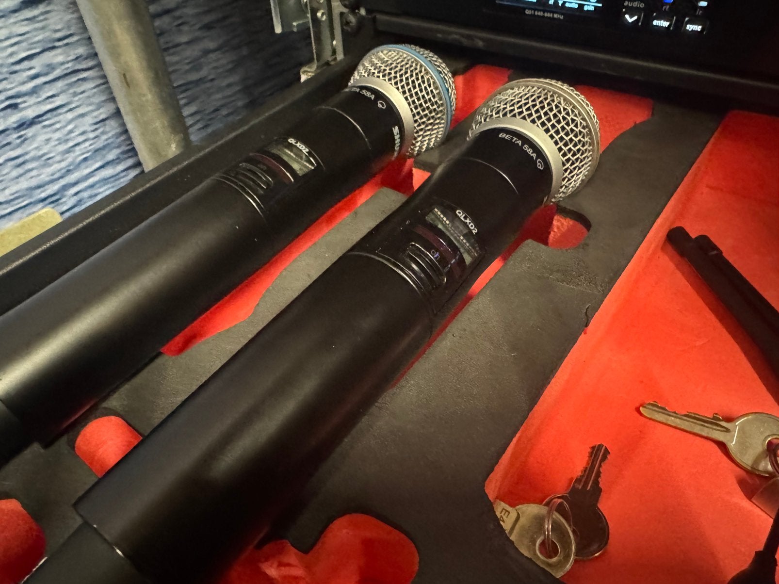 Shure QLXD4 set (ontv. Beltpack, handheld), Muziek en Instrumenten, Microfoons, Ophalen of Verzenden, Gebruikt, Zangmicrofoon