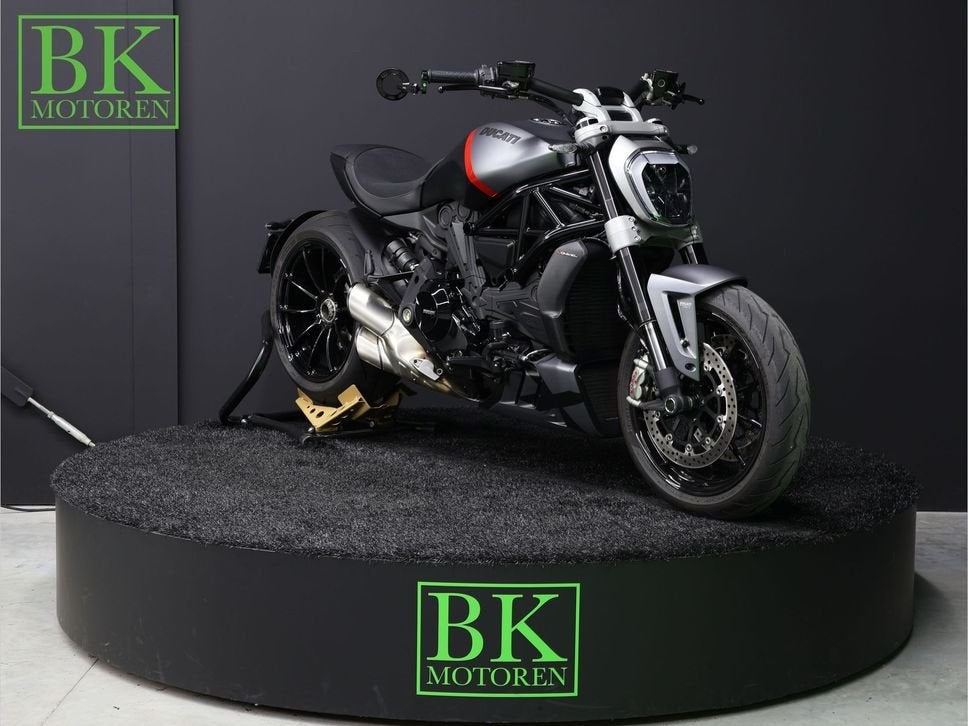 DUCATI XDIAVEL BLACK STAR | Uniek - 50st. Gelimiteerd!, DUCATI, 2 cilinders, Motorrijbewijs A, Bedrijf