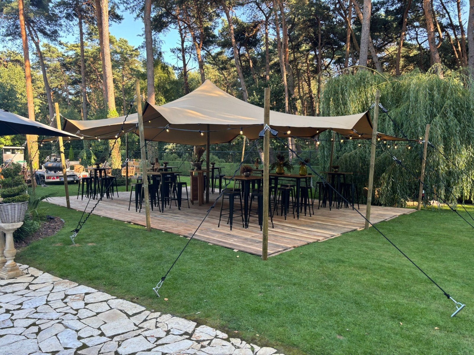 Stretch tent 6x10 te huur, Ophalen