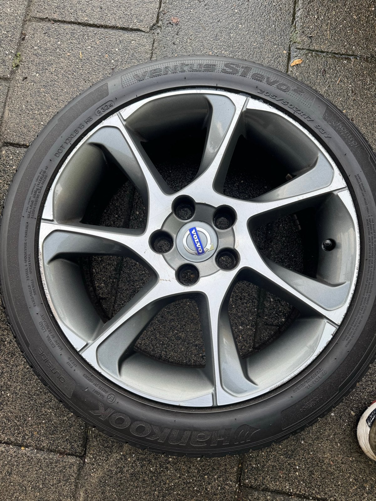 Volvo 17 inch portunus velgen met zomerbanden, Gebruikt, Banden en Velgen, 17 inch, Personenwagen