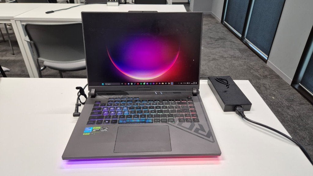 ASUS ROG Strix G16 UPGRADED base model, Computers en Software, Windows Laptops, Met videokaart, ASUS, Ophalen of Verzenden, Zo goed als nieuw