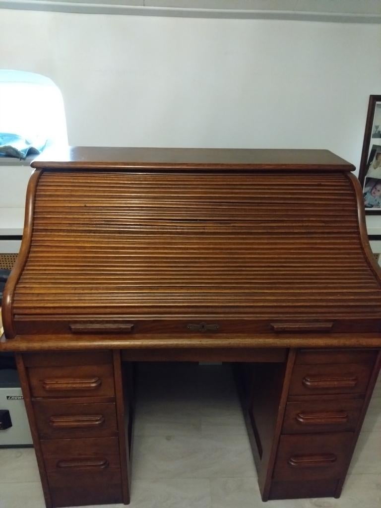 Eiken cilinderbureau, Ophalen