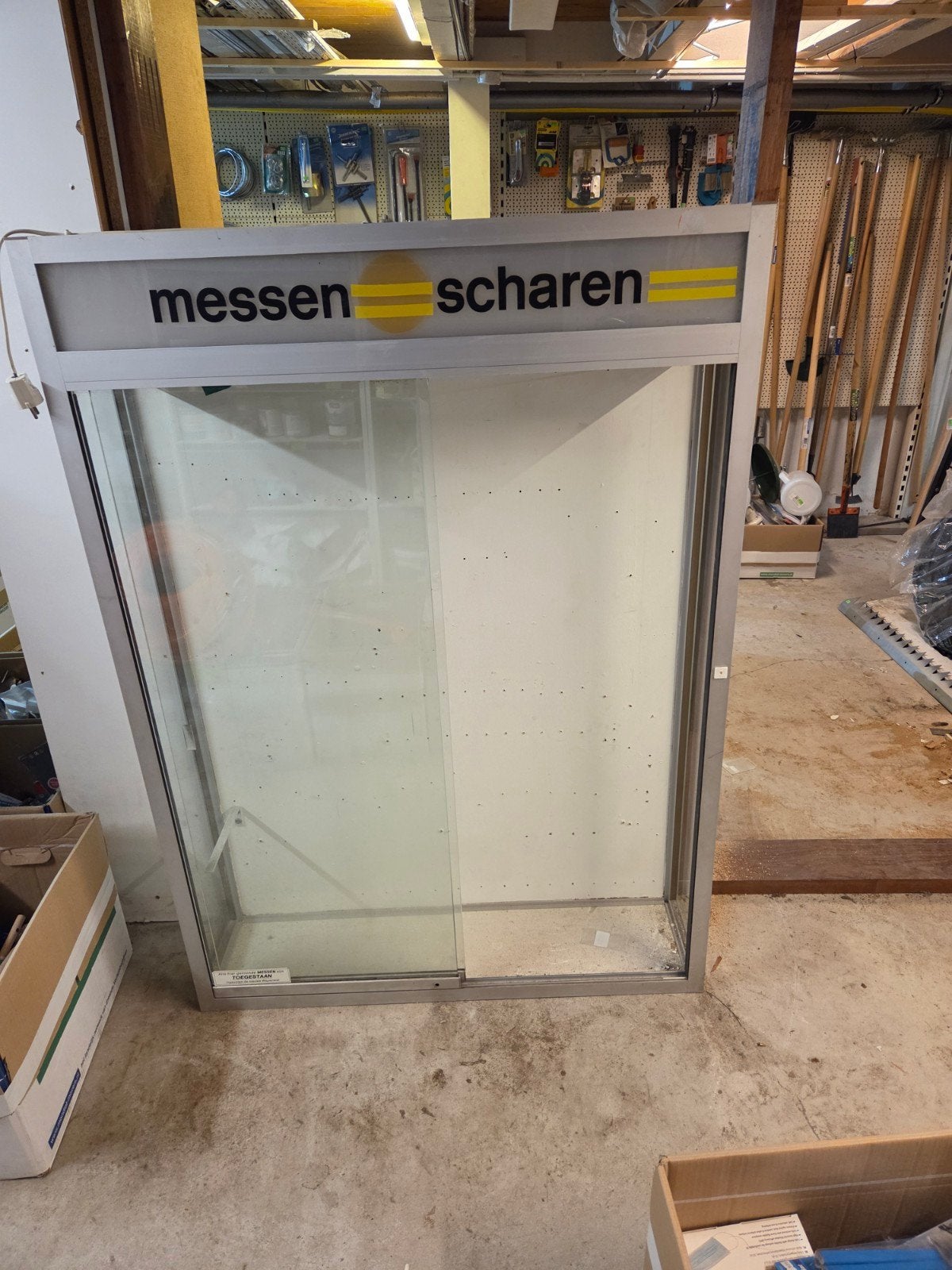 Verlichte Vitrinekast met Schuifdeuren (140x100x25 cm), Ophalen, 25 tot 50 cm, 100 tot 150 cm