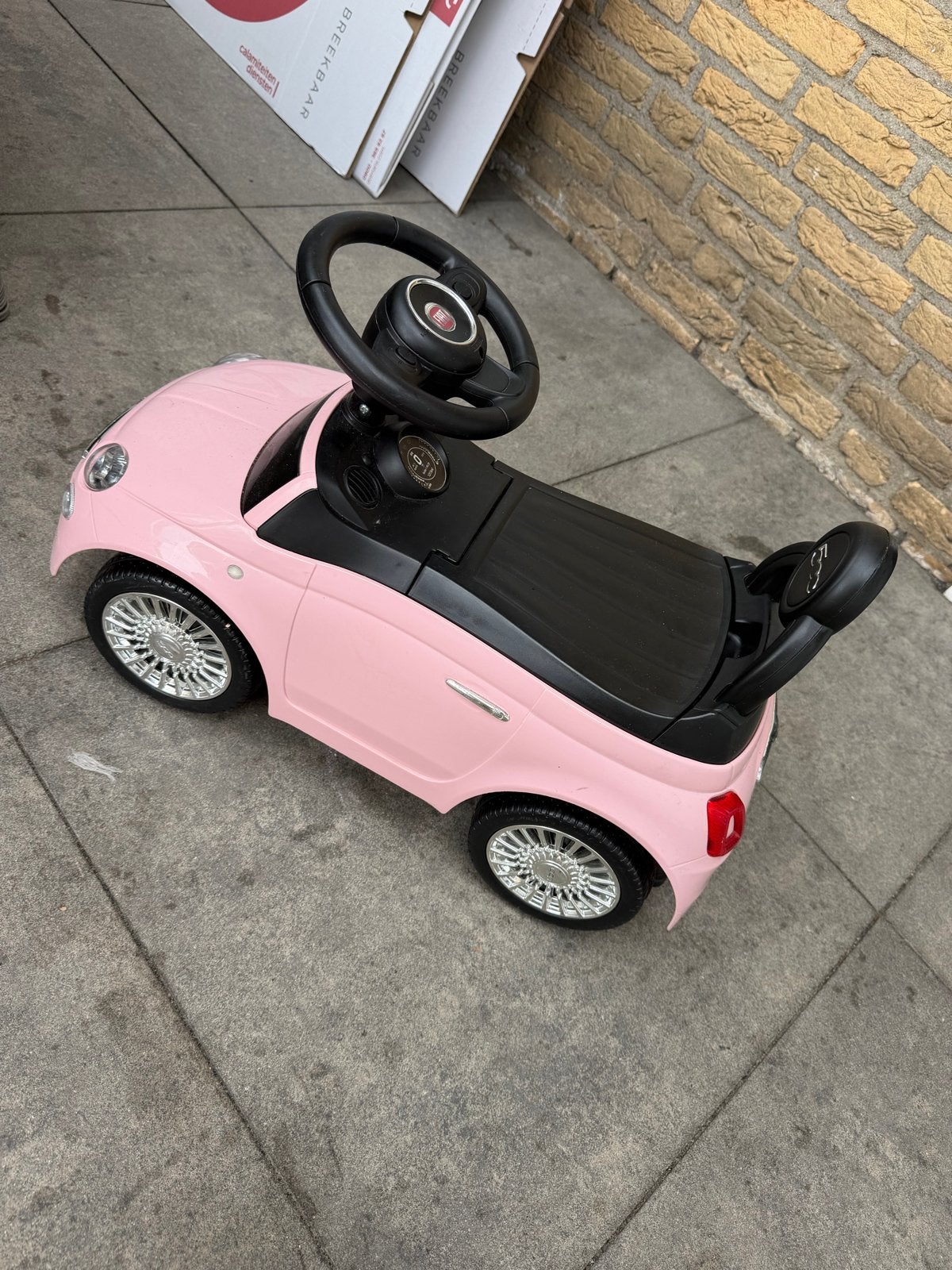Roze Fiat 500 loopauto met toeter en muziekjes, Ophalen, Gebruikt, Loopvoertuig