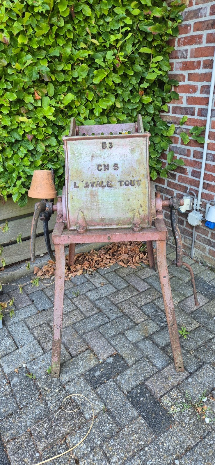 Antieke handaangedreven wasmachine 'L'Avaletout', Antiek en Kunst, Ophalen
