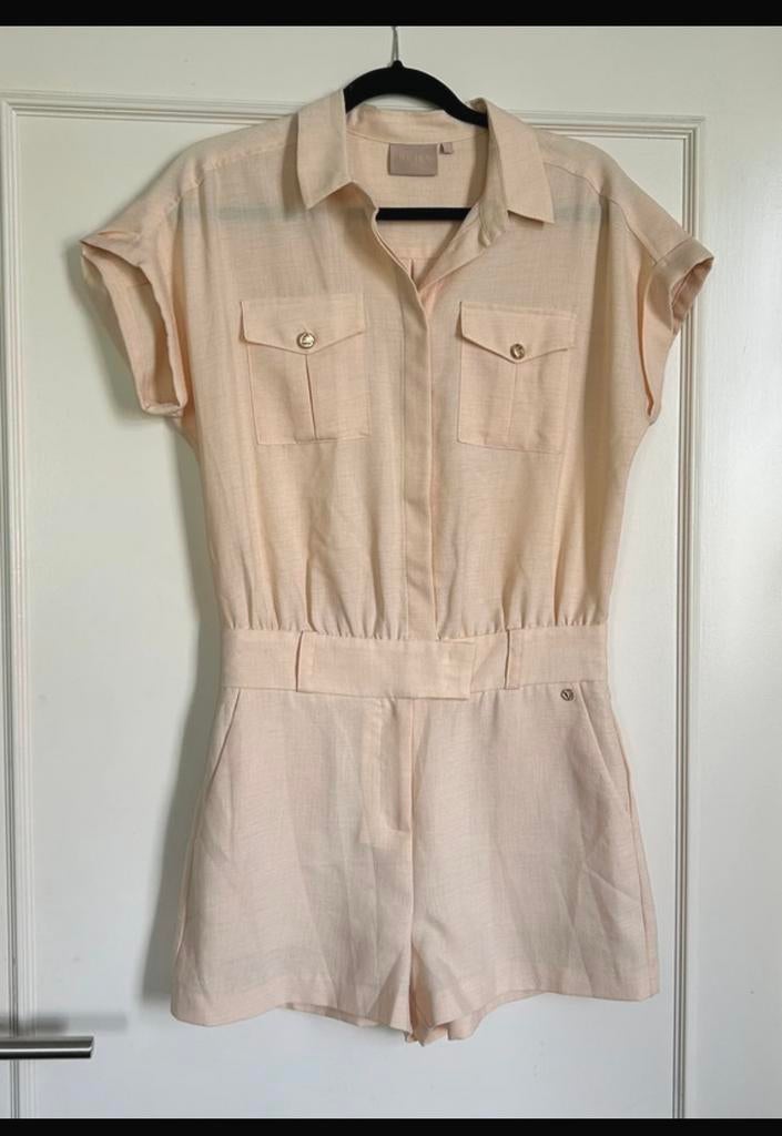 Crème, Beige JoshV, Josh V playsuit, broekpakje in maat M., Kleding | Dames, Jumpsuits, Ophalen of Verzenden, Nieuw, Maat 38/40 (M)