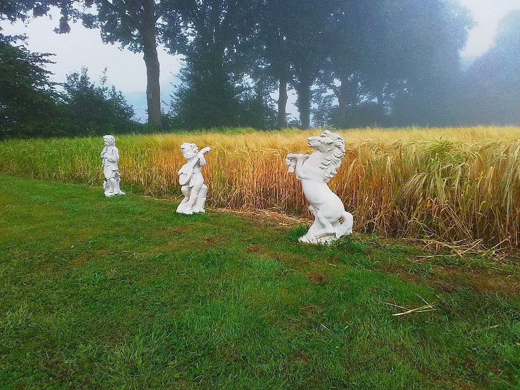 Tuinbeelden set - Klassieke figuren en paard, 85cm hoog, Tuin en Terras, Tuinbeelden, Ophalen, Gebruikt, Beton, Mensenbeeld