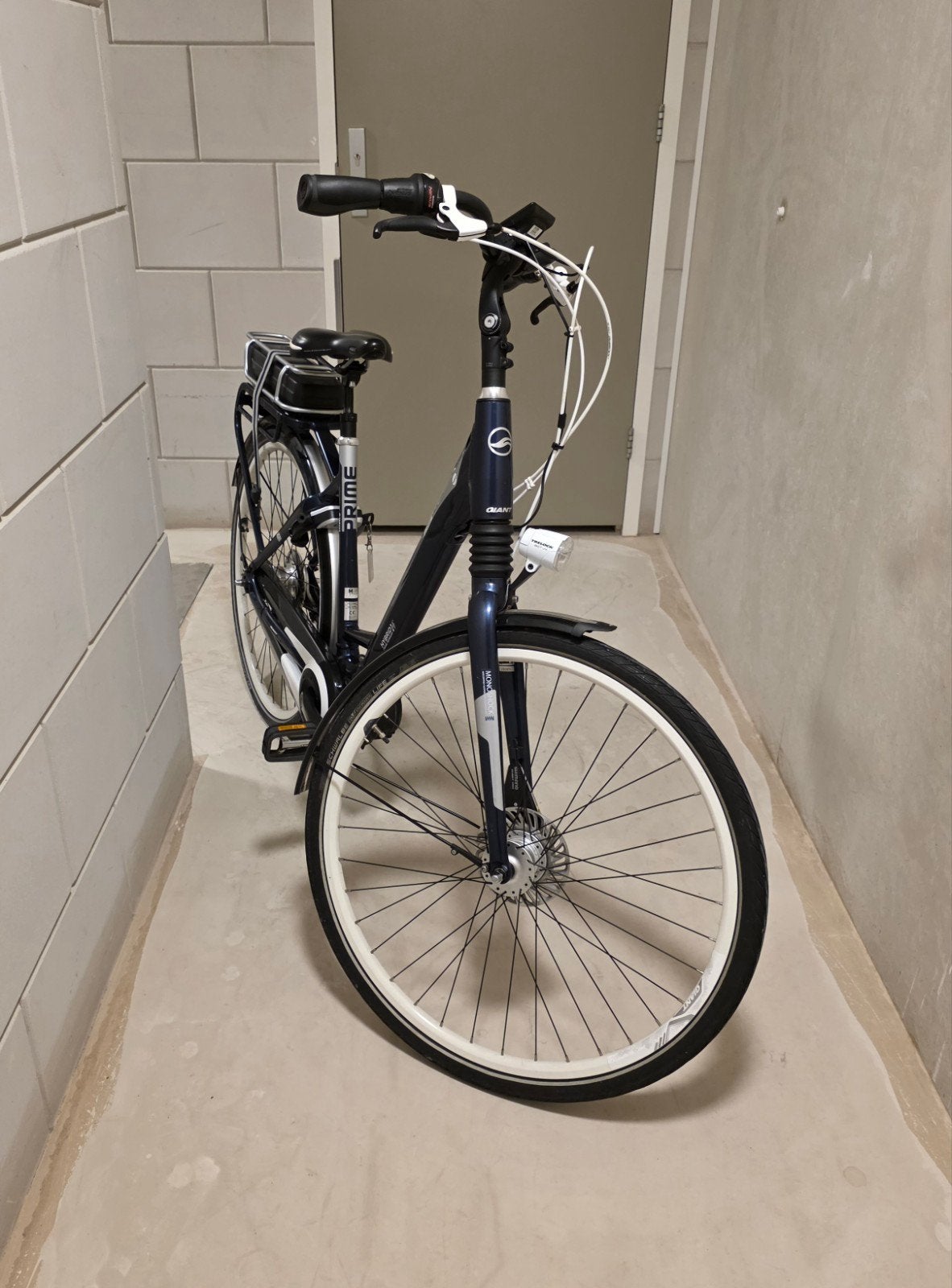 Dames Giant Prime elektrische fiets e-bike maat M lage KM, Fietsen en Brommers, Elektrische fietsen, 51 tot 55 cm, Ophalen, 30 tot 50 km per accu