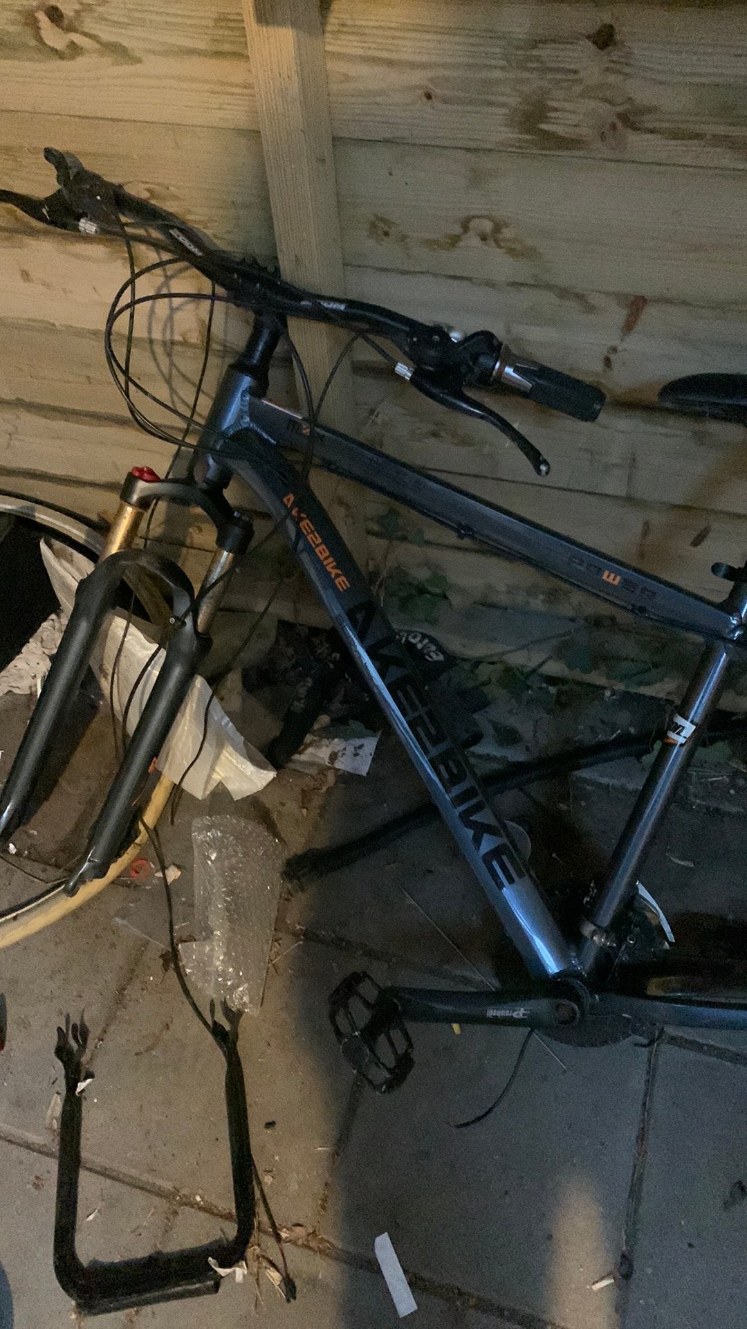 Mountain bike met schijfrem en achterwiel met motor, Ophalen of Verzenden, Zo goed als nieuw, Meer dan 20 versnellingen, Overige merken