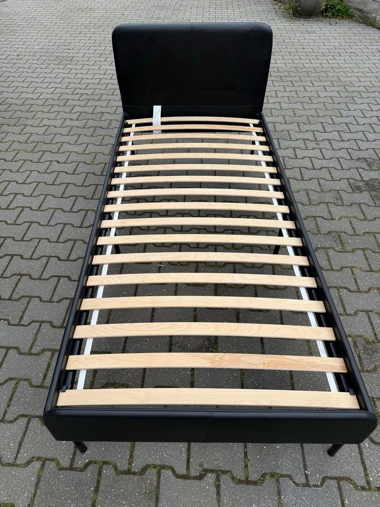 Eenpersoonsbed ikea met lattenbodem en evt Tempur matras, Ophalen, Overige materialen, Gebruikt, 90 cm