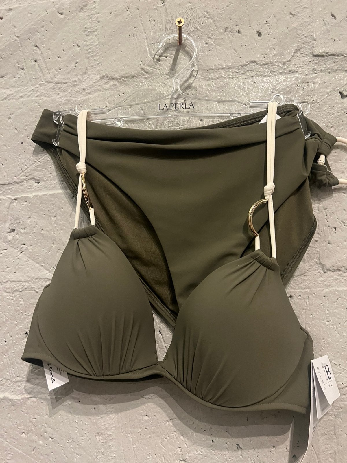 Chantelle bikini 75/ 38B slip 42 NIEUW!! Nu €15,-, Kleding | Dames, Ophalen of Verzenden, Nieuw, Bikini