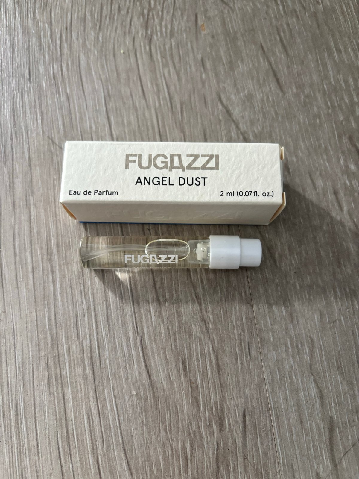 Fugazzi Angel Dust Eau de Parfum - 2 ml sample, Sieraden, Tassen en Uiterlijk, Ophalen of Verzenden, Zo goed als nieuw