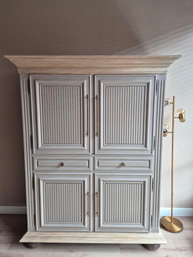 Klassieke eiken kast, Ophalen, 100 tot 150 cm, Zo goed als nieuw, Klassiek, Landelijk
