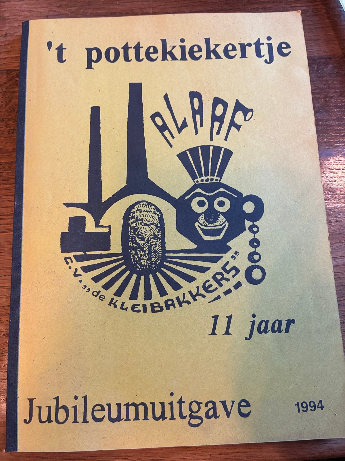 Jubileumuitgave 't Pottekiekertje - 11 jaar De Kleibakkers, Ophalen of Verzenden, Gelezen, Catalogus